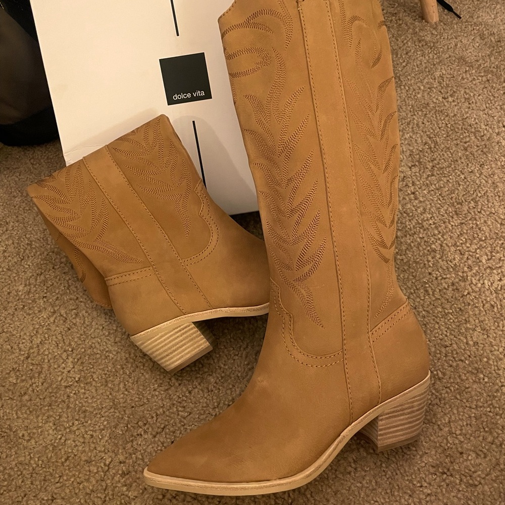 brand new cowboy shoes - Picture 1 of 3